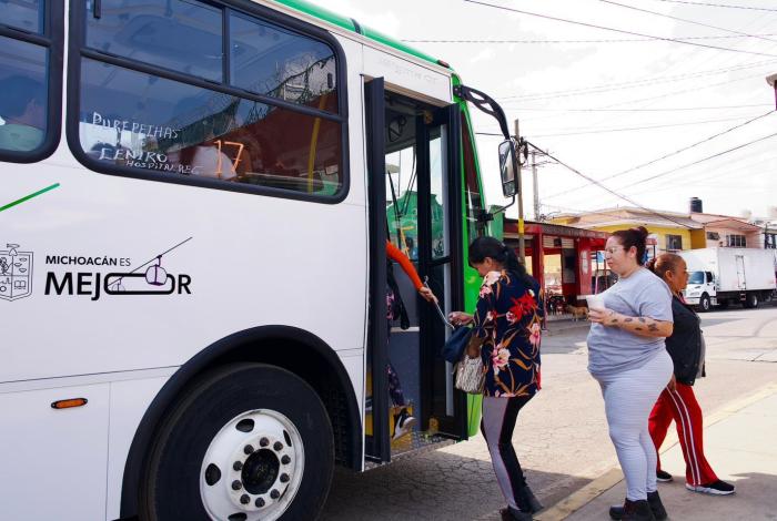 Comienzan a circular nuevos autobuses de Uruapan: Gladyz Butanda