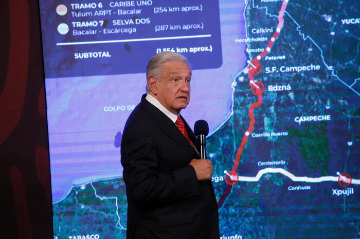 Con cena, celebra AMLO inauguración de refinería Dos Bocas