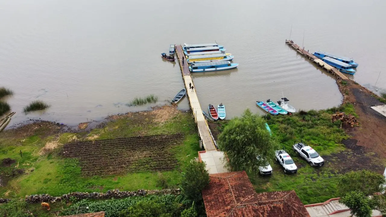 Con drones y lanchas, SSP vigila el lago de Pátzcuaro