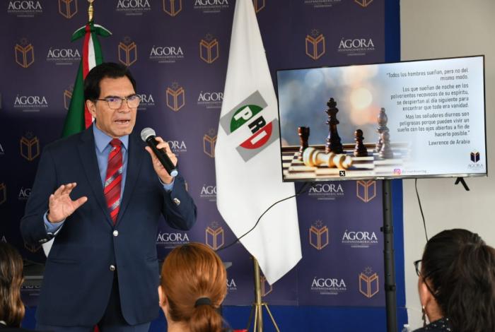 Con el PRI, migrantes se iban por dólares, con Morena se van desplazados por el crimen organizado