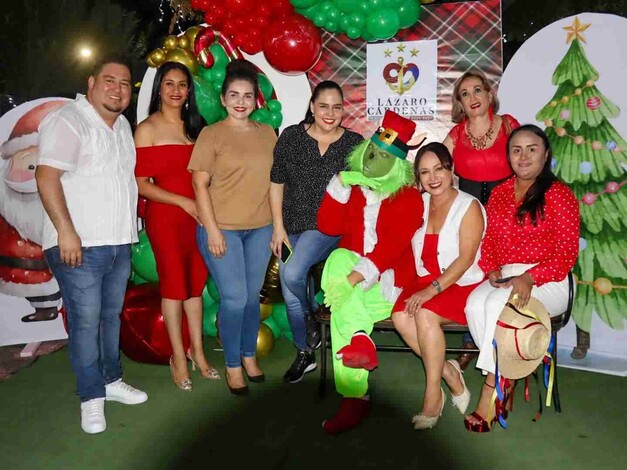 Con Encendido del Árbol Navideño, Arrancan Fiestas Decembrinas en LC