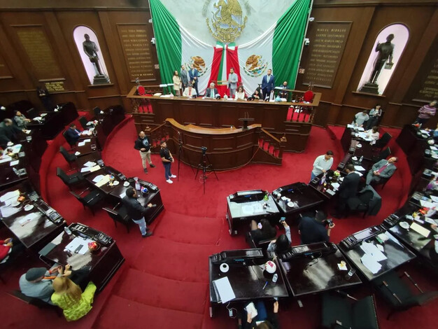 Con faltas, 82.35% de las sesiones del Congreso de Michoacán