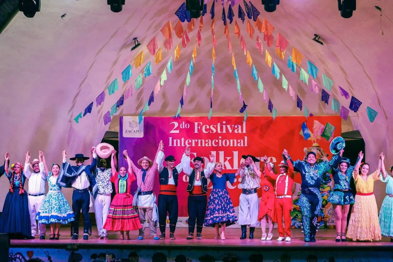 Con gran éxito inicia el 2do Festival Internacional del Folklore en Zacapu