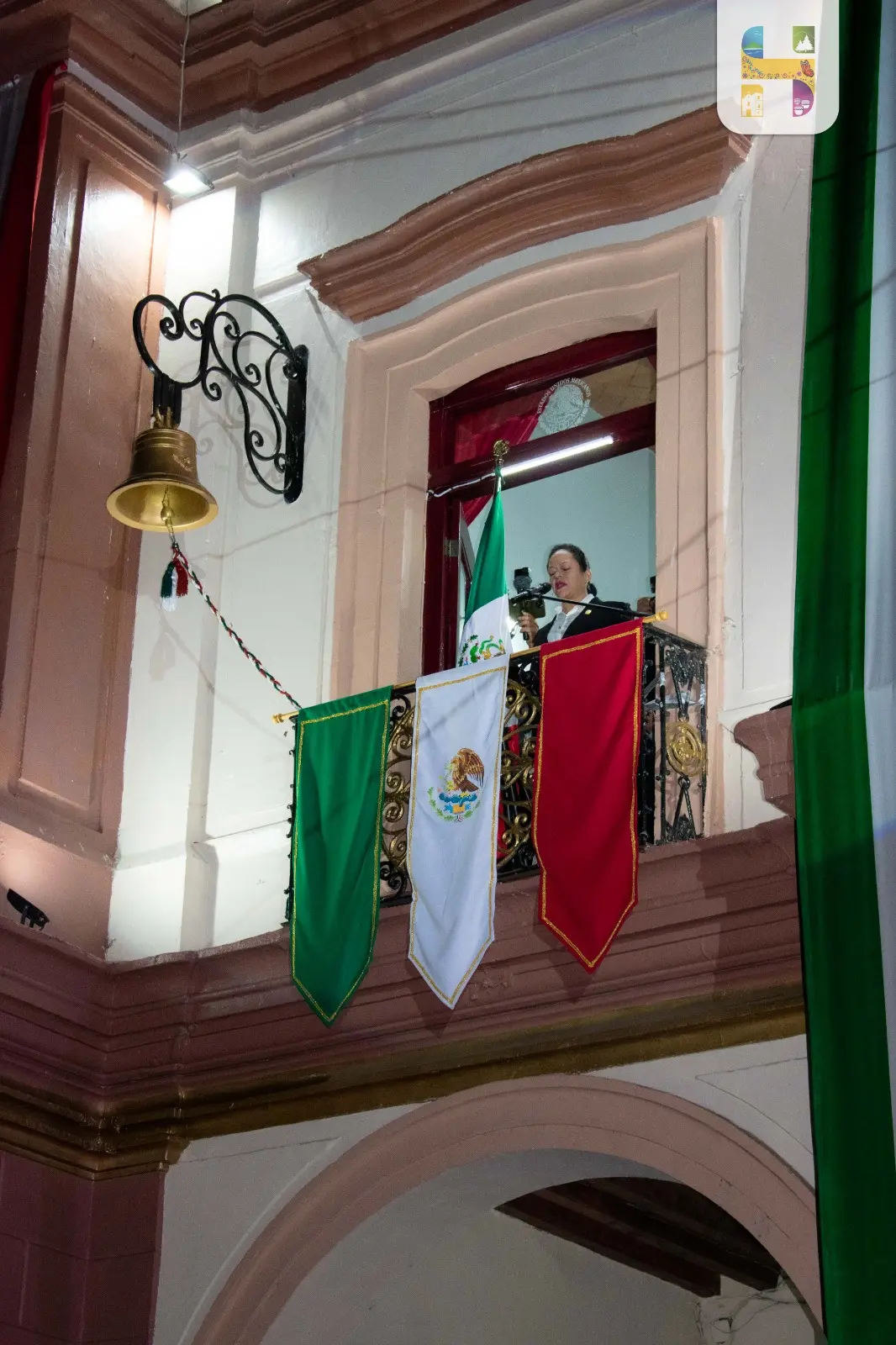 Con gran fervor patrio, la Presidenta Constitucional de Hidalgo, Jeovana Alcántar dio el Grito de Dolores