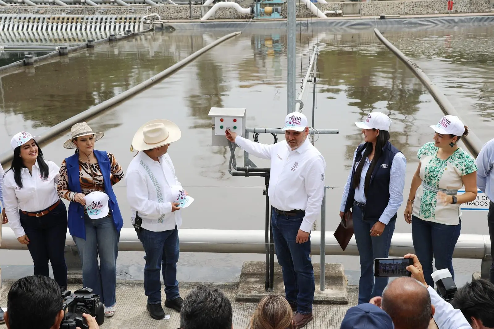Con inversión de 200 mdp, inaugura Bedolla planta tratadora de agua en Uruapan