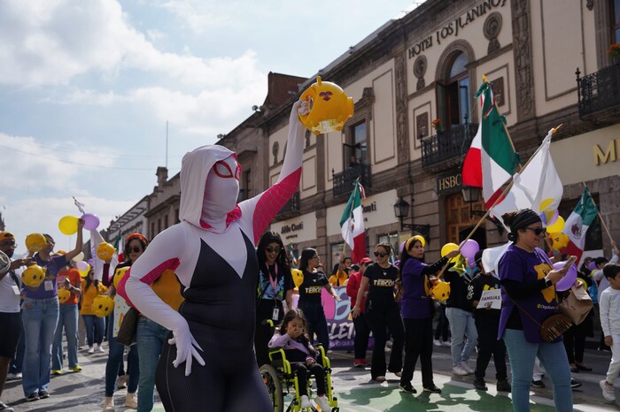 Con música y color, CRIT impulsa boteo masivo para recaudar tres mdp