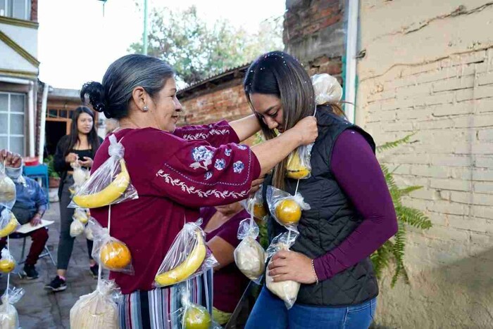 Con paso firme, vamos respondiendo y resolviendo problemáticas en Zacapu: Mónica Valdez