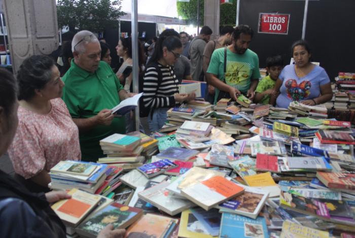 Con poesía en vivo y el libro “Quiero ser antirracista” despedirán la FILLM
