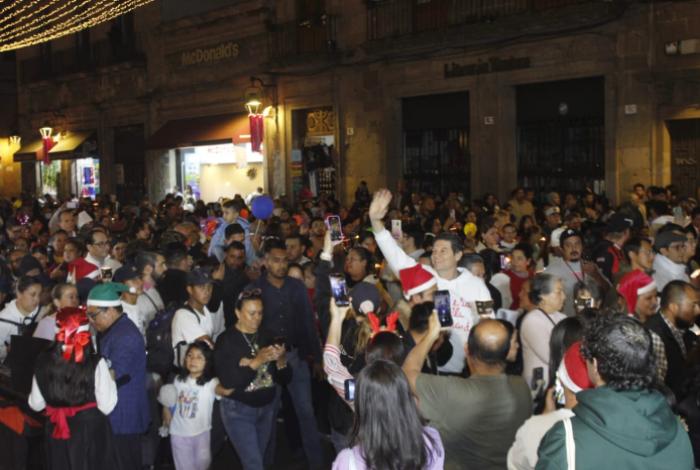 Con recorrido de peregrinos, villancicos y alimentos gratuitos concluye la Mega Posada en Morelia
