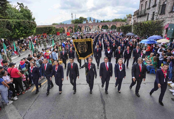 Con templanza y fuerza las y los nicolaitas participaron en el desfile del 16 de septiembre