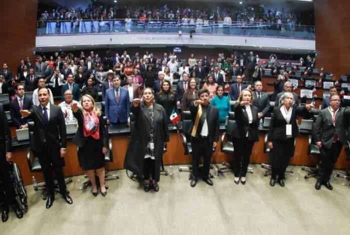 Concluye en el Senado toma de protesta de 875 jueces, ministros y magistrados