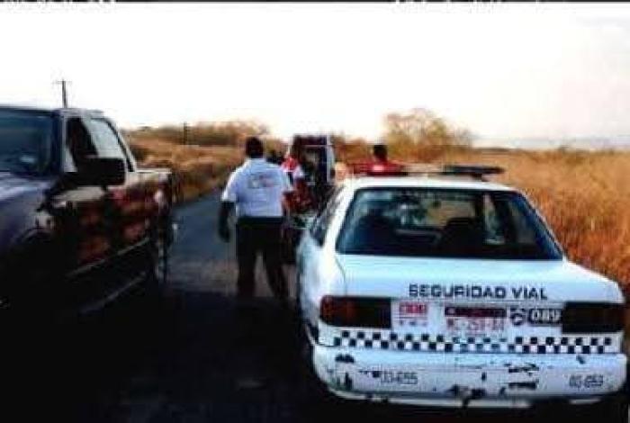 Conductor atropell4 y m4t4 a un hombre y luego escapa, en Huetamo