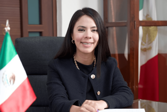 Confirma Segob, alcaldesa de Queréndaro sigue despachando a distancia