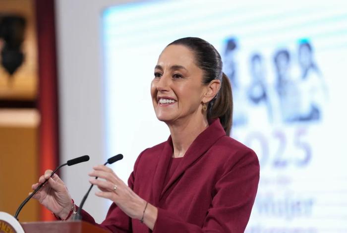 Confirma Sheinbaum impacto de redadas antimigrantes en EU en remesas a México