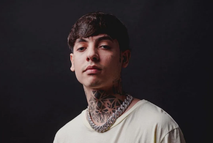 Confirman que camioneta incendiada en Hermosillo era de Natanael Cano