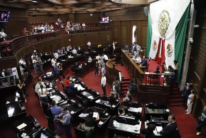 Congreso del Estado buscará que antros distribuyan pulseras reactivas para identificar drogas en bebidas