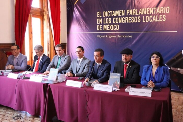 Congreso presenta libro «El Dictamen Parlamentario en los Congresos Locales de México «