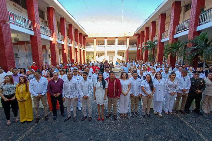 Conmemora Ayuntamiento de Lázaro Cárdenas 76 años de vida municipal