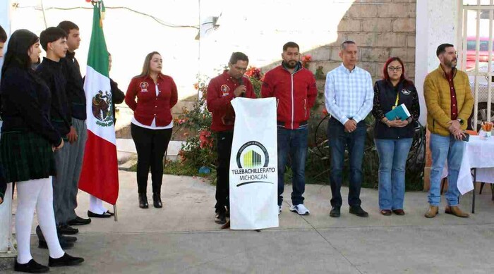 Conmemora Conejo Alejos el 108º Aniversario de la Constitución en instituciones educativas de Morelos