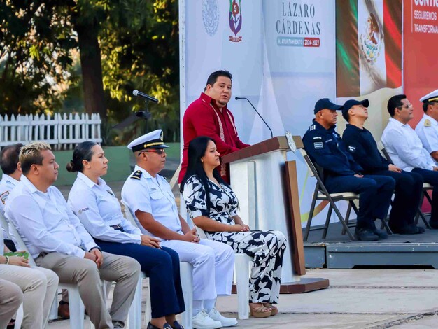 Conmemoran 204° Aniversario del Día de la Bandera