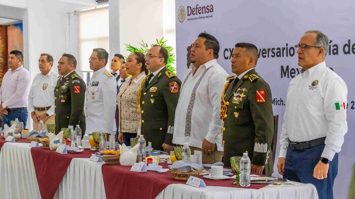 Conmemoran CXll Aniversario del Día del Ejército Mexicano