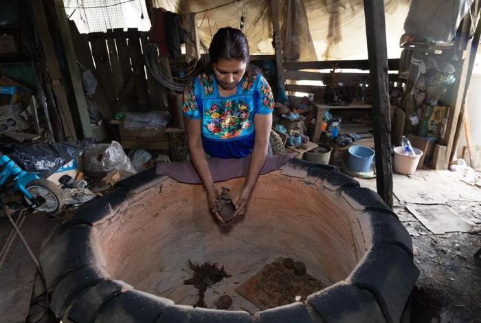 Conoce a los artesanos michoacanos reconocidos con premio nacional de las artes