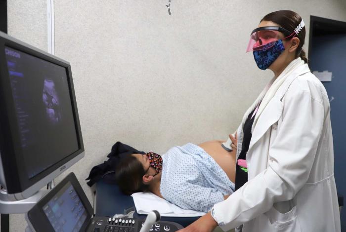 Conoce los factores de riesgo para evitar complicaciones en el embarazo
