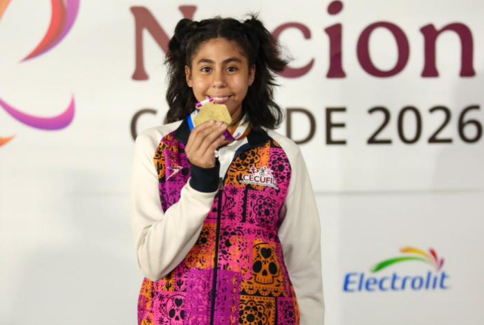 Conquista Kyara Ávalos medalla de oro en impulso de bala en la Paralimpiada Nacional