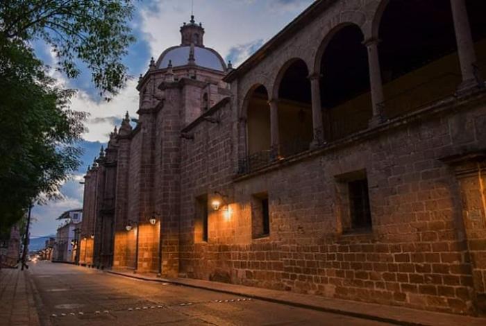 Conservatorio de las Rosas invita a postular al Premio Eréndira 2025