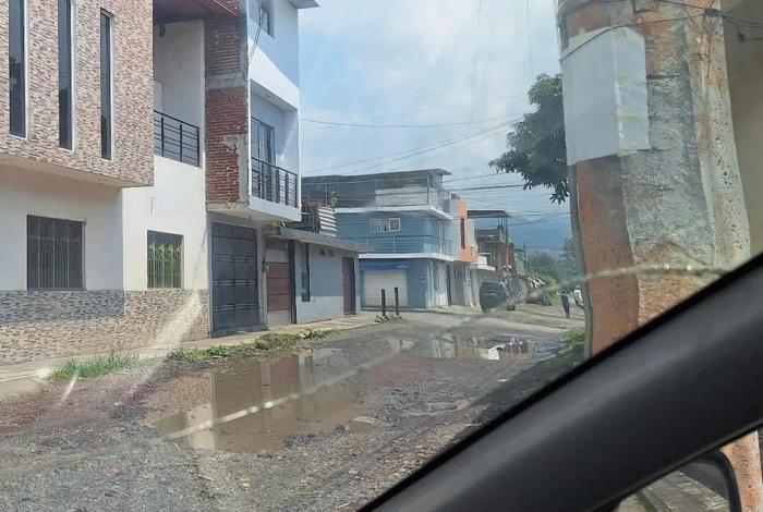 Continúan en Uruapan ataques a fachadas de domicilios relacionados con amagos por extorsión