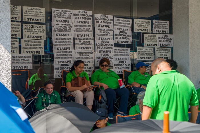 Continúan protestas del Staspe, en Morelia