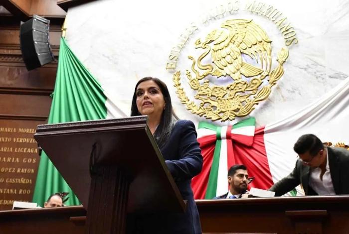 Convoca Tere Herrera a fortalecer los derechos de las mujeres a 72 años del voto femenino en México