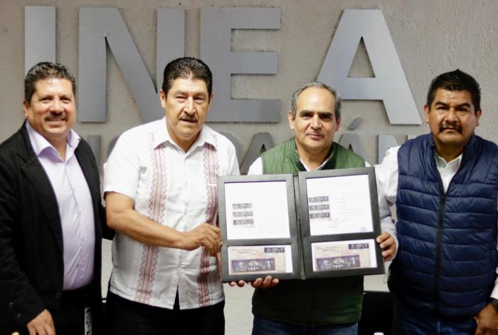 Correos de México e INEA rinden homenaje al personal educativo con la Cancelación de la Estampilla “Día de la Maestra y el Maestro”
