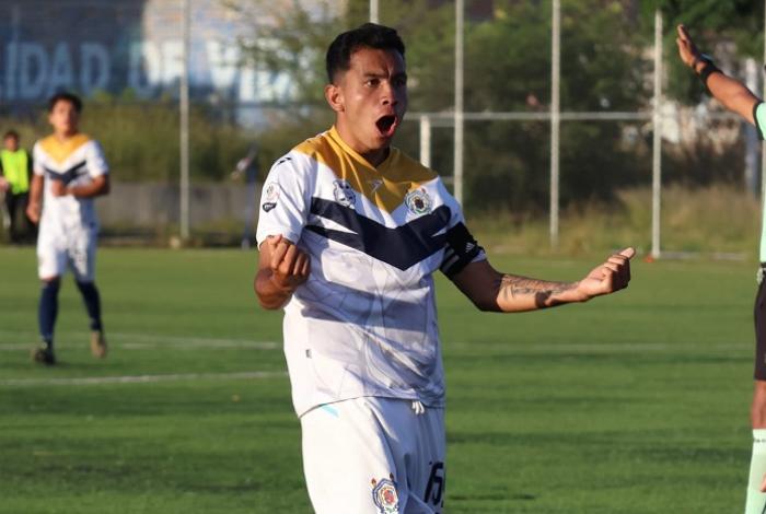 Cristian Castro 'El Tigre', jugador nicolaita, lidera la tabla de goleo del Grupo 11