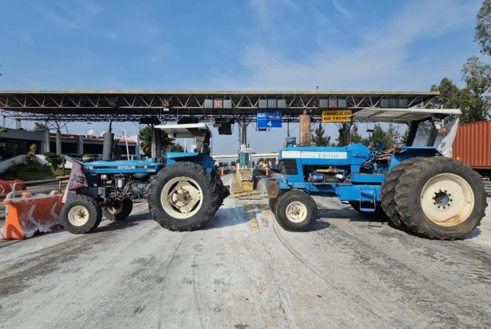 Crónica| Michoacán segundo día con bloqueos; productores y transportistas paralizan rutas