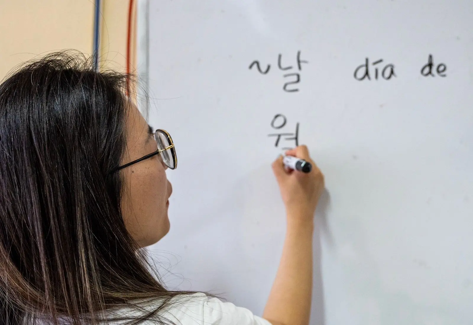 Cruza fronteras y aprende un nuevo idioma; UMSNH apertura su convocatoria para estudiar 11 idiomas