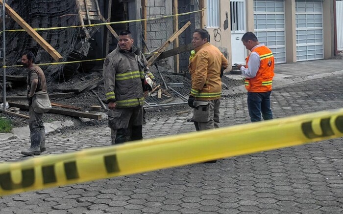 Cuatro albañiles lesionados tras colapso de colado en Morelia