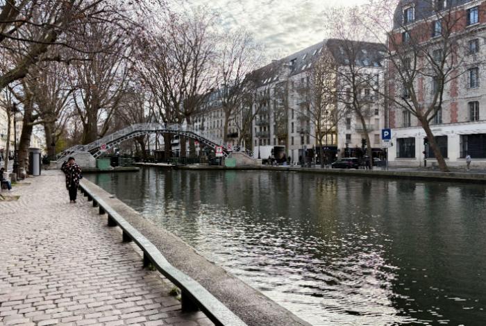 Cumple doscientos años el canal San Martín de París