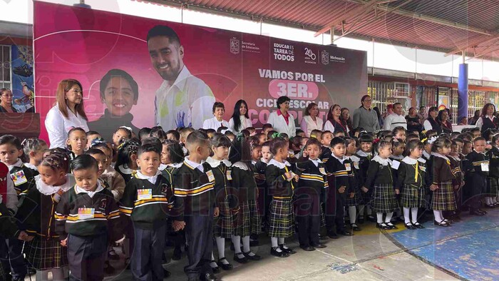 Dan arranque al ciclo escolar 2024-2025 en el Jardín de Niños “José Rubén Romero”, en Morelia