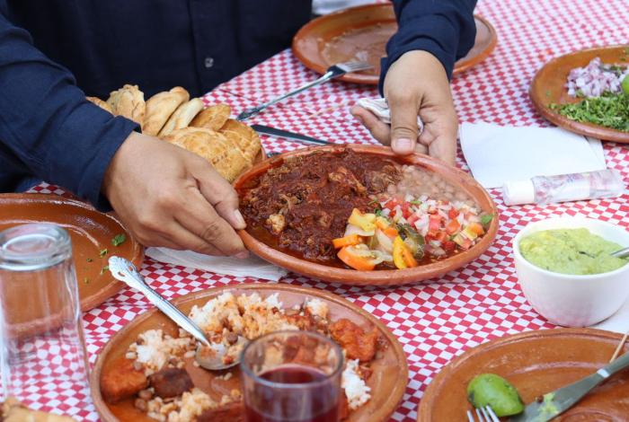 De la morisqueta al pulpo enamorado: sabores de Michoacán conquistan el Jalo Futbolero