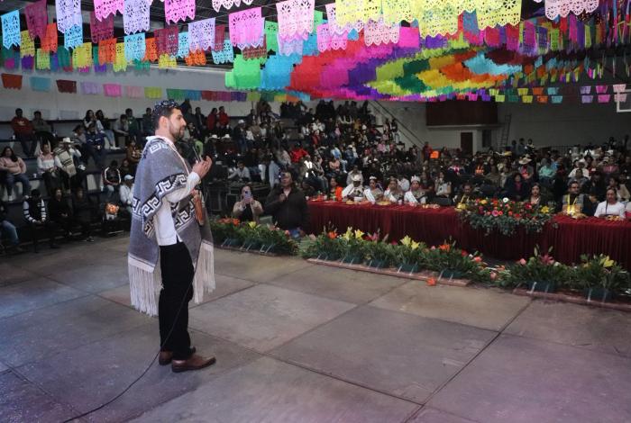 De los pueblos originarios, nace la grandeza de Michoacan”