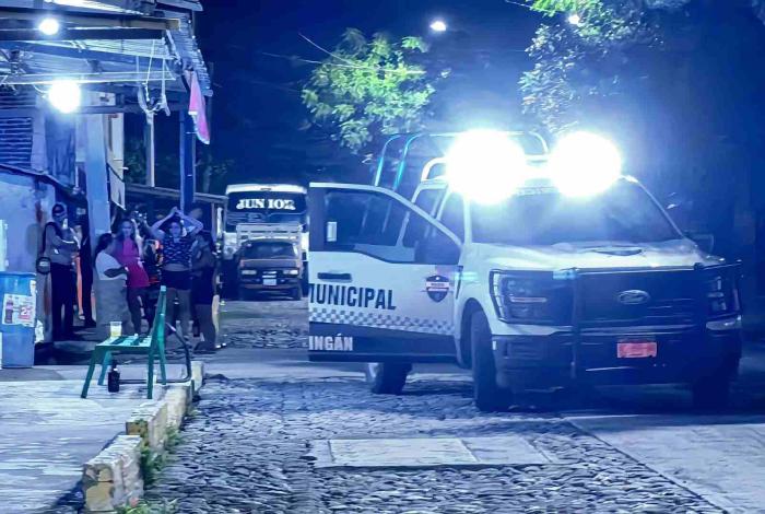 De seis balazos matan a el flaco, en tienda de abarrotes de Apatzingán