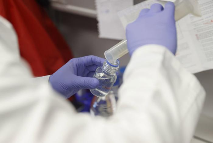 Decodifican el líquido cefalorraquídeo para entender la evolución de los tumores