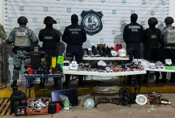 Decomisan dispositivos Starlink, droga y otros objetos prohibidos en penal “David Franco Rodríguez”, ubicado en Charo