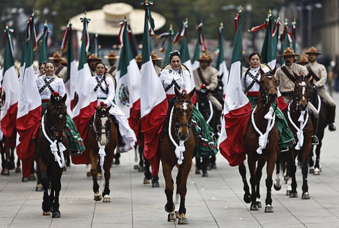 Defensa modifica ruta de desfile del 20 de noviembre ante nueva marcha en CdMx