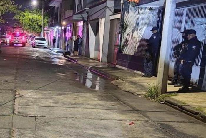 Delincuentes balean una casa en la colonia Ejército Mexicano, en Uruapan