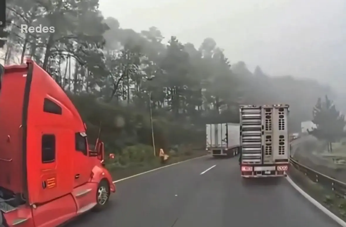 Delincuentes se hacen pasar por trabajadores viales para asaltar transportistas