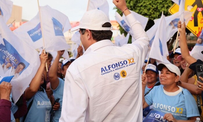 Demuestra Alfonso Martínez cómo hacer campaña en el primer día de actividades