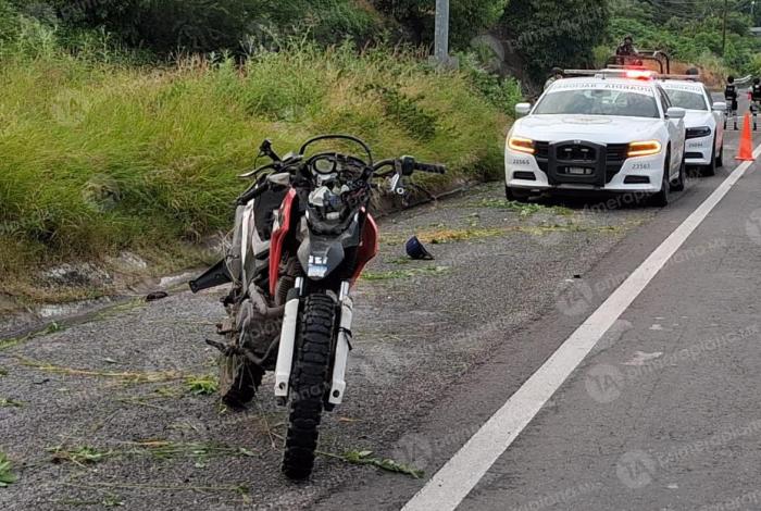 Derrape de moto deja lesionado a Víctor, en Apatzingán