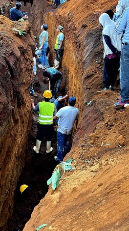 Derrumbe en obra sepulta a 5 albañiles; hay un muerto y un herido, en Nuevo Zirosto